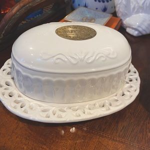 Butter dish